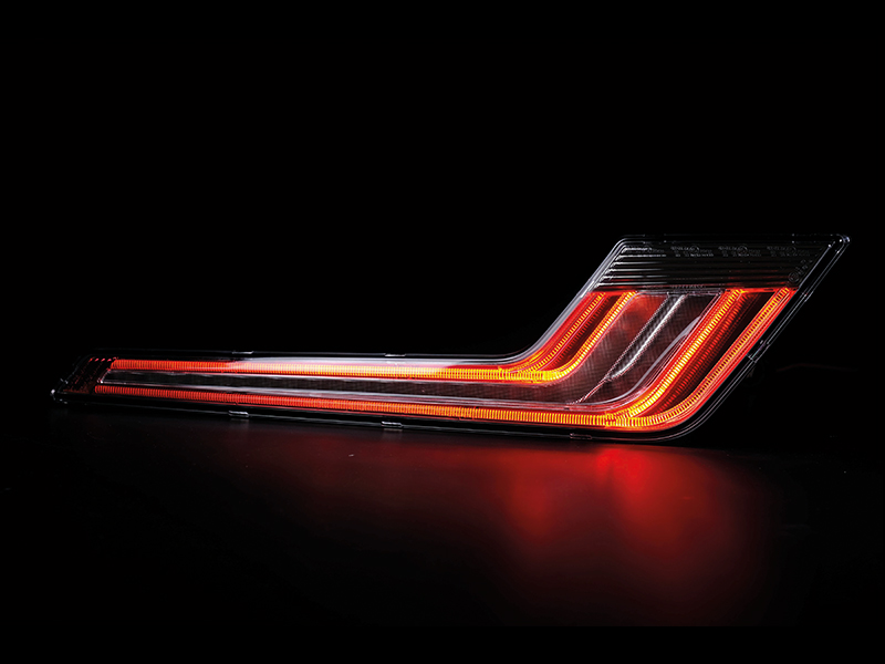 Full-LED Tail Light with Dynamic Indicator